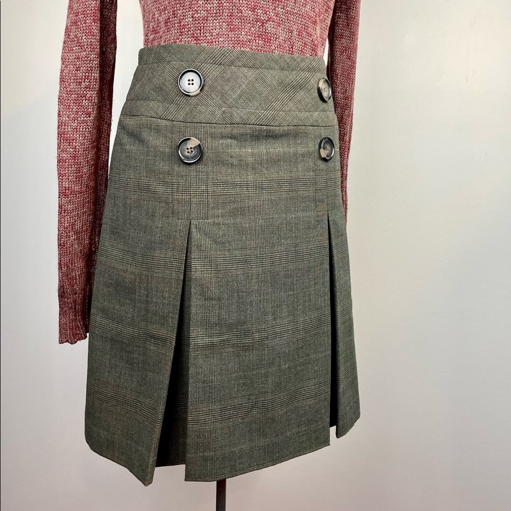 Plaid Pleated 90s Style Dark Academia  Skirt With Button Accents Reitmans Size 7